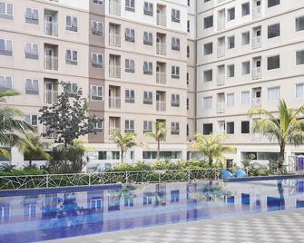 Best Place and Homey 2BR at Titanium Square Apartment - Yakarta - Edificio
