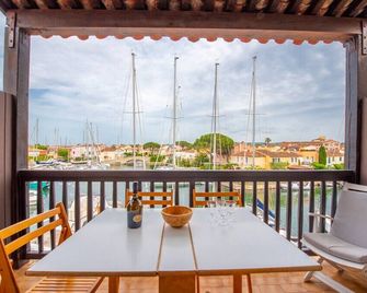 Nice Apt In Front Of The Marina In Grimaud - Grimaud - Balkon