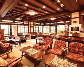 Karuizawa Tsuruya Ryokan - Karuizawa - Σαλόνι ξενοδοχείου