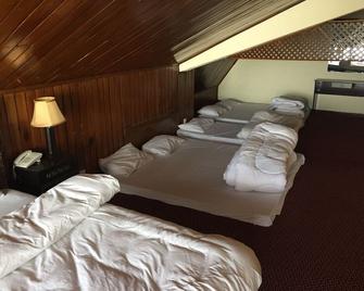 Daisy Dot Murree - Khānspur - Bedroom