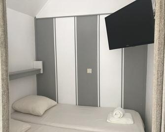 Hotel Valkenhof - Zoutelande - Bedroom