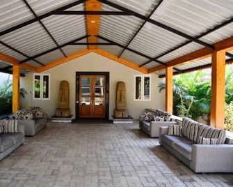 Majestic Beach Comforts - Beachfront - Varca