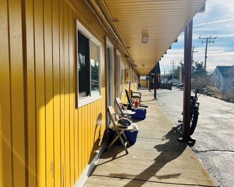 Clayton House Motel - Loves Park - Vista del exterior