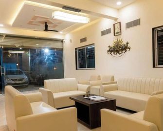 Raj Royal Hotel - Nagpur