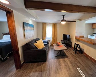 The VilleTop - Charming 1-bedroom apartment in wonderful Steubenville, OH - Steubenville