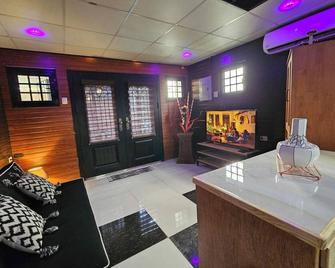 The Studio of Praise - Claxton Bay - Living room