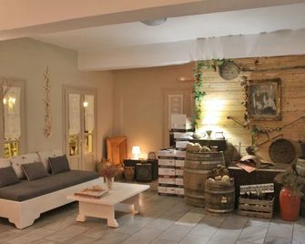 Paros Blue Dolphin - Chrisi Akti