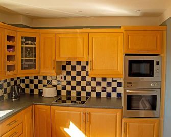 Dingle Town Holiday Home - Dingle - Cuisine