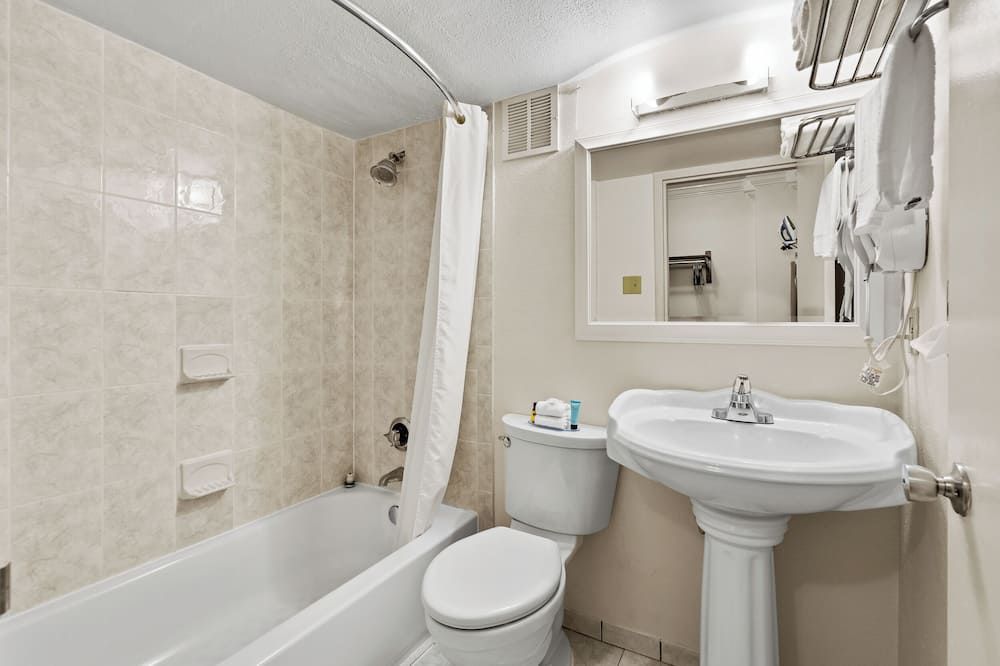 Executive Inn - Fort Lee - Fort Lee - Bathroom