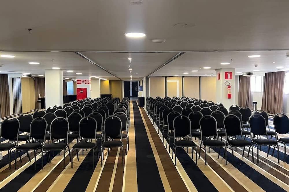 Hotel Gran Vivenzo Belo Horizonte - בלו הוריזונטה - חדר ישיבות
