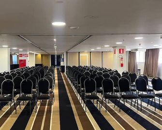 Hotel Gran Vivenzo Belo Horizonte - Belo Horizonte - Sala de reuniones