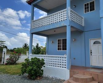 Oceanview Villa - Buccoo - Building
