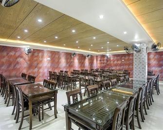 Sreemangal Inn Hotel & Restaurant - Srimangal - Restaurant