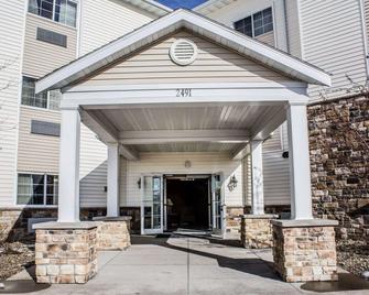 MainStay Suites - Coralville - Rakennus