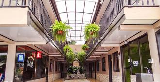 Hotel Del Rio - Liberia - Lobby