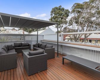 Work Sleep Live Melbourne - Melbourne - Balcony