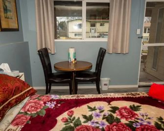 Guest Suite - Private Retreat - J-1 - Abbotsford