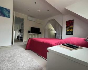 Zentrale Wohnung im Grünen! - Berlin - Schlafzimmer