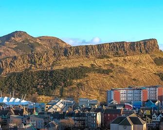 Another Room - Edynburg - Widok na zewnątrz