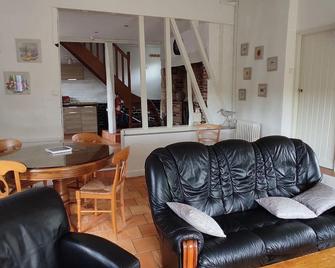 Charming cottage with indoor pool, heated quietly near the sea - Maninghem - Sala de estar