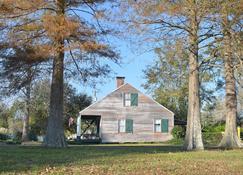 Four Cypress Acadian Cabin - Napoleonville - Building