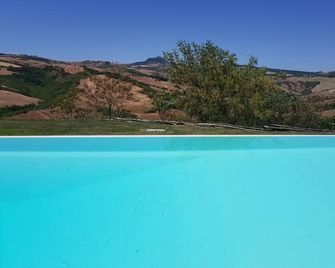 Charming luxury Farmhouse + private pool in the Etruscan/Roman bronze statuary - San Casciano Dei Bagni - Басейн