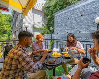 The Hosteller Mussoorie, Mall Road - Mussoorie