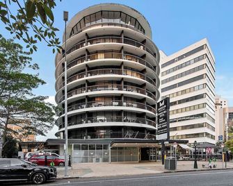 Madison Tower Mill Hotel - בריסביין - בניין