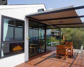 Ban Rai Rabeangmok - Khao Kho - Balcone