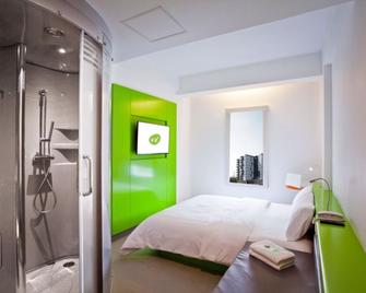 Pop! Hotel Gubeng Surabaya - Surabaya - Kamar Tidur