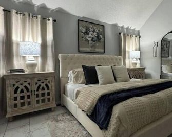 The Dreamy Dwelling - Pooler - Bedroom