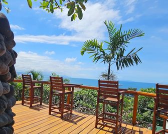 سانالاي أبارتمنتس - هونيارا - شرفة