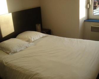 Hotel De la Plage d'Erquy - Erquy - Schlafzimmer