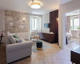 Heritage Hotel Park Hvar - Hvar - סלון