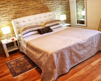 Villa Maria DI Venere - Bari - Camera da letto