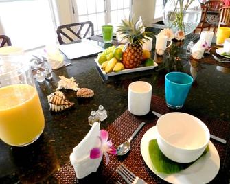 Ohia Kona Estates - An All Suites B&B - קאילואה קונה