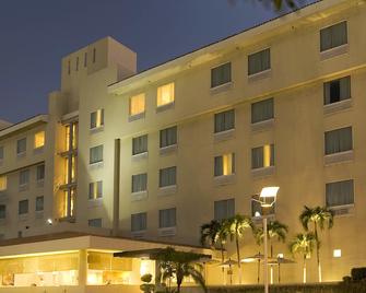 Fiesta Inn Ciudad del Carmen - Ciudad del Carmen - Building