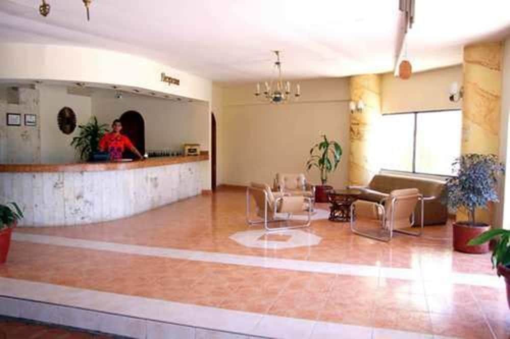 هوتل لاس فيكاورياس