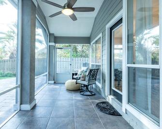 Rustic Owl w/ 2Kings In Fleming Island - Fleming Island - Balcony