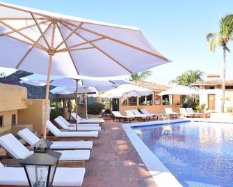 Hotel Plaza Tucan - Manzanillo - Pool