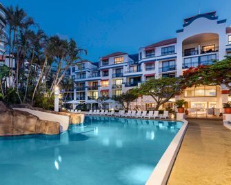 Oaks Gold Coast Calypso Plaza Suites - Coolangatta - Piscina