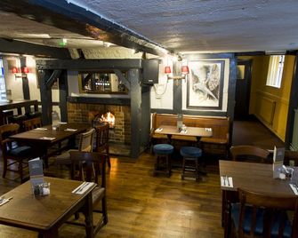 The Old Bell - Warminster - Warminster - Restaurant