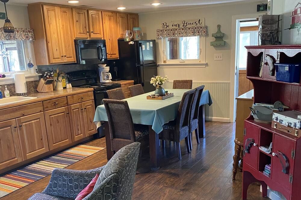 Family Camp, Jackson River; Fly fishing, Rafting, Kayaking, Hiking, Bikingbr - Covington - Kitchen
