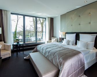 Relais & Châteaux Hotel Burg Schwarzenstein - Geisenheim - Habitación