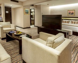 Golden Tulip Bahrain - Manama - Schlafzimmer