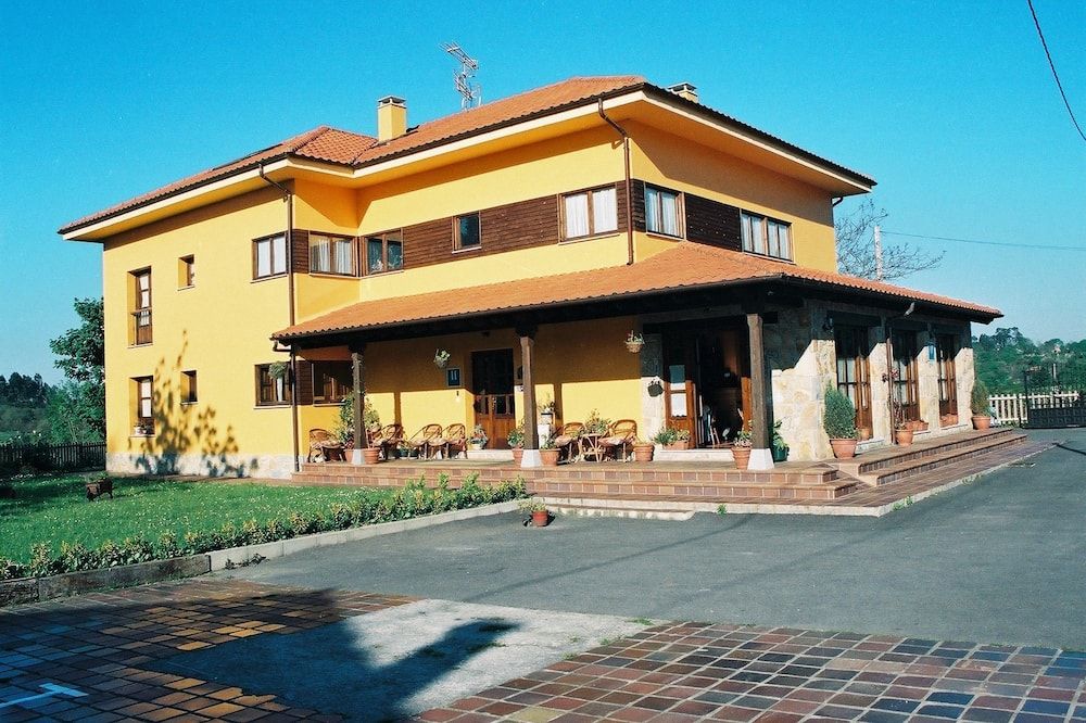 Camangu - Ribadesella - Edificio