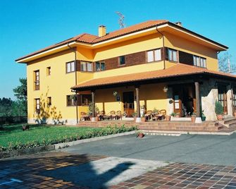 Camangu - Ribadesella - Edificio