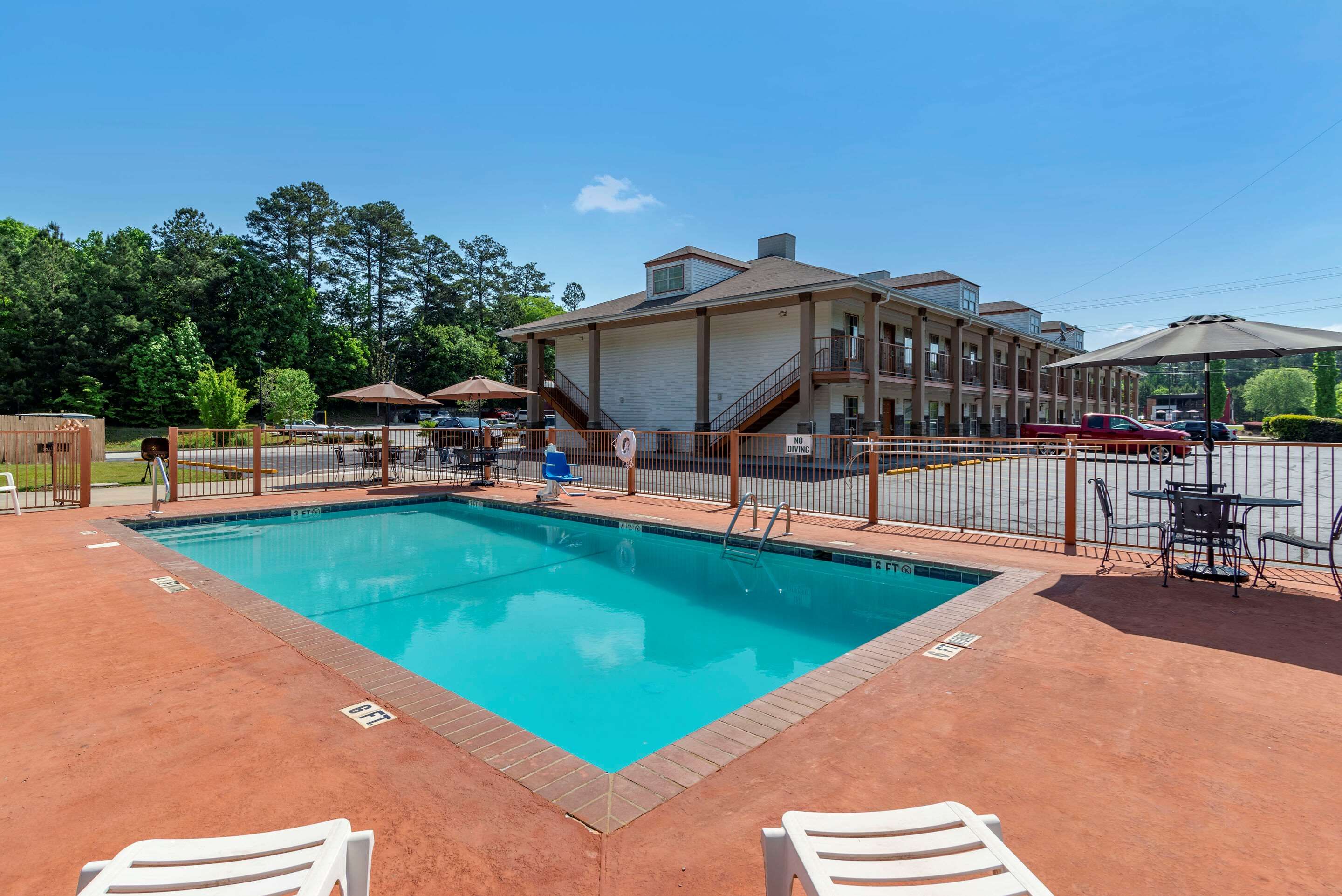 Quality Inn Covington - Covington - Pool