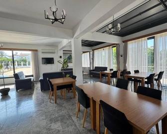 Bellapais Oasis Hotel - Kyrenia - Restaurant