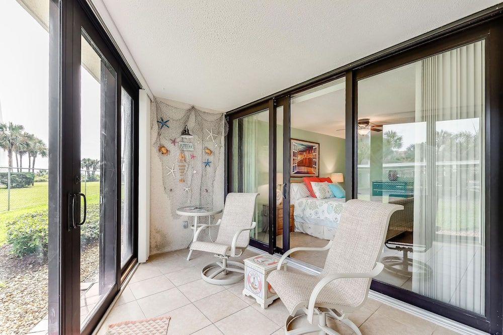 Anastasia's Treasure 2 BR 2BA /Ground Floor Great Location Beach Front Complex - Saint Augustine Beach - Balcón